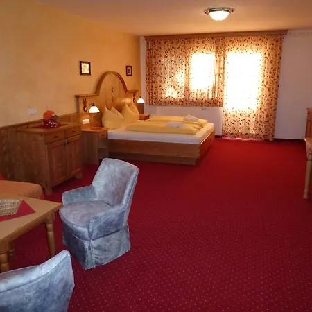 Hotel Garni Trenkenbach 4*